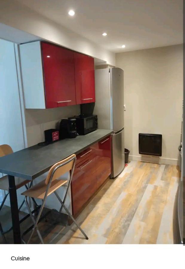 Charmant Duplex Dans Le Centre Historique De Sedan Apartment Exterior photo